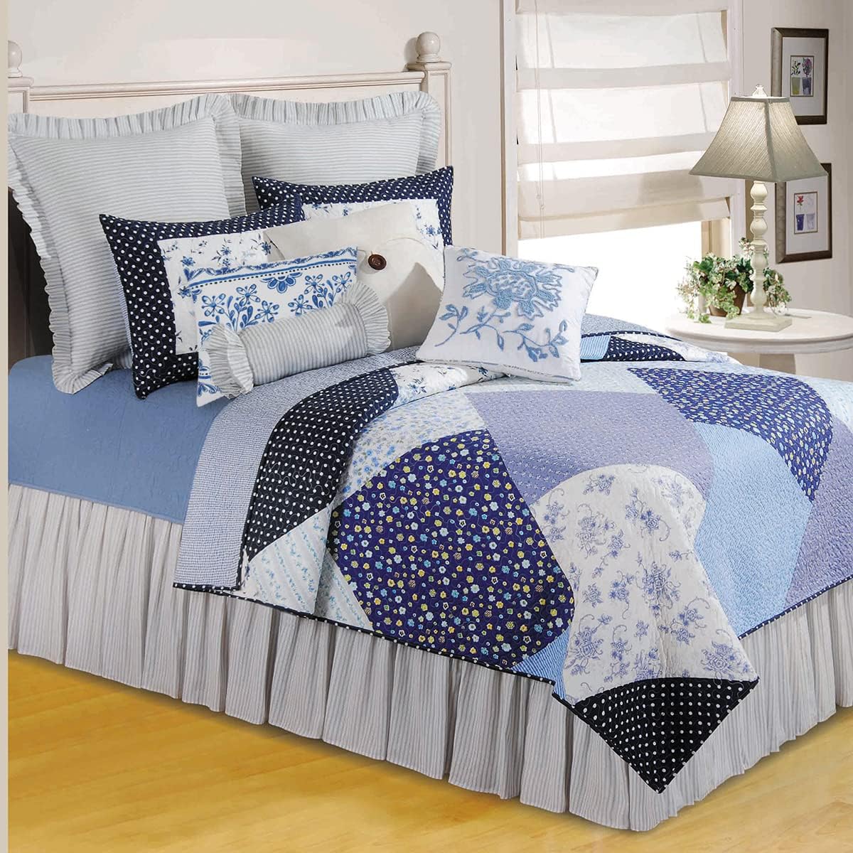 C&F Home Colonial Williamsburg Blue and White Delft Garden Floral Jacobean Premium Indoor/Outdoor Pillow Decor Decoration Accent Pillow 14" x 18" 14" x 18" Blue