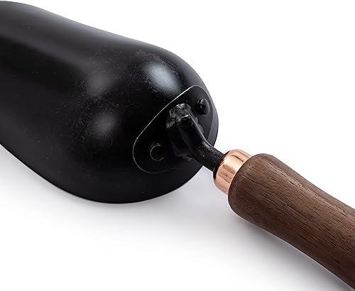 Vista 19 de Barebones Triangle Hoe - Cuchilla de acero inoxidable, herramientas de jardinería japonesas para deshierbar mango largo y azada de mano (Ash/Mint)