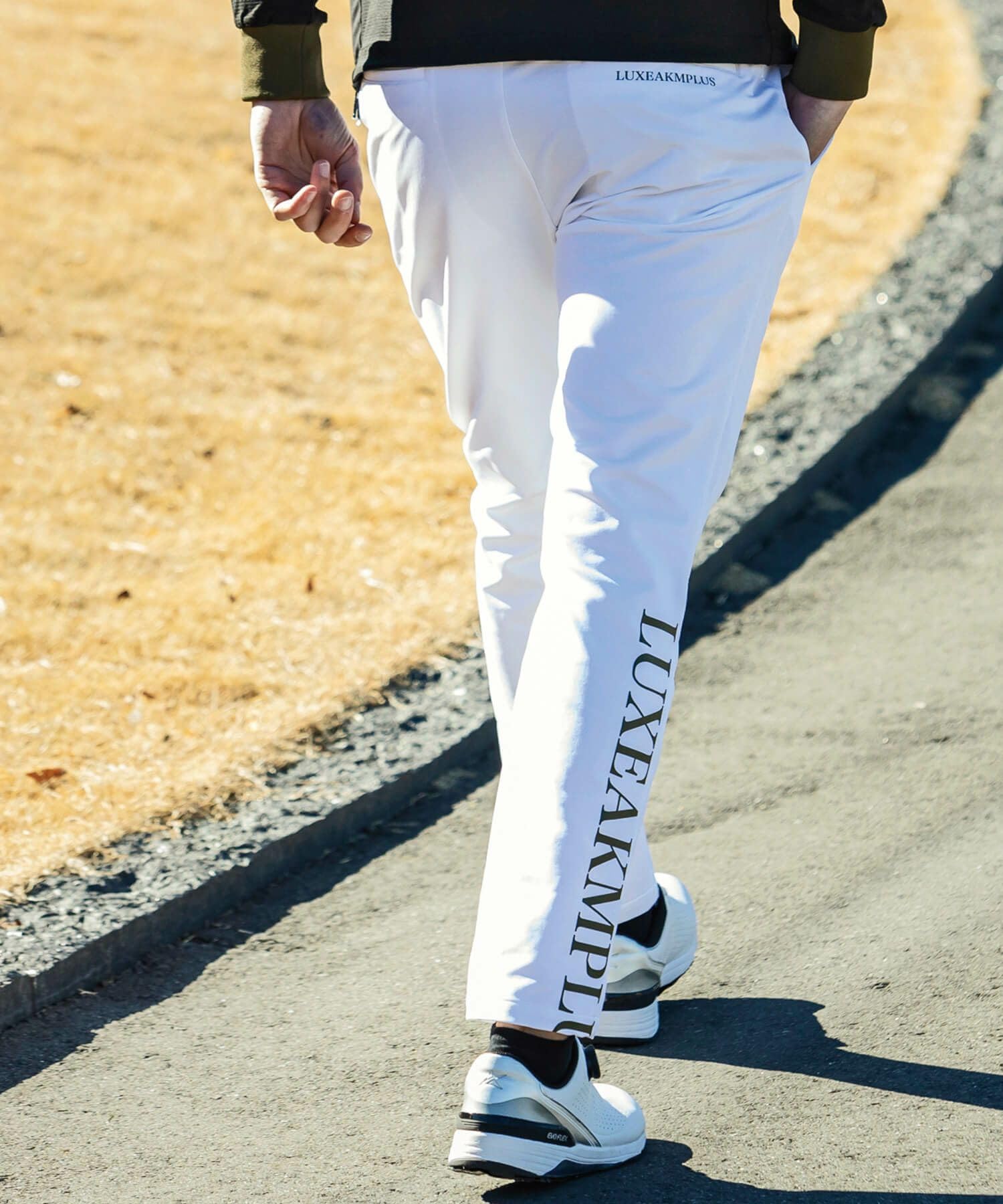 美品　定価1.6万　LUXEAKMPLUS パンツ　切替 ビッグロゴ ストレッチ LUXE AKM PLUS LUXEAKMPLUS リュクスエイケイエムプラス