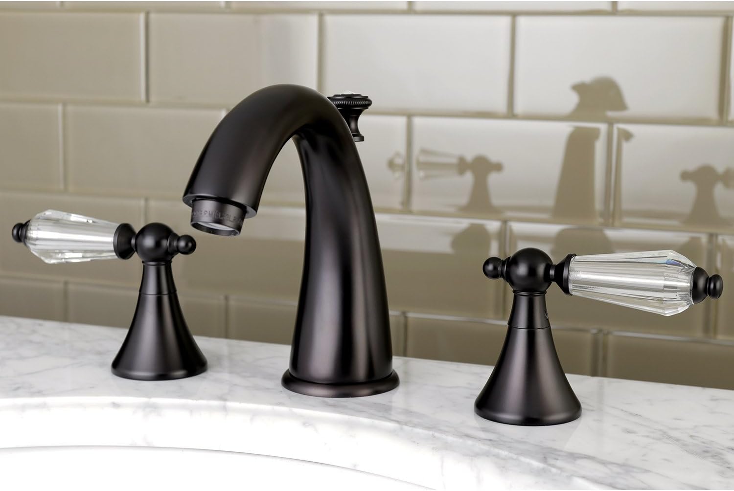 Gеt Pорulаr оƒƒеr Kingston Brass KS2975WLL Wilshire Widespread Bathroom Faucet, 5-1/2 in Spout Reach, Oil Rubbed Bronze