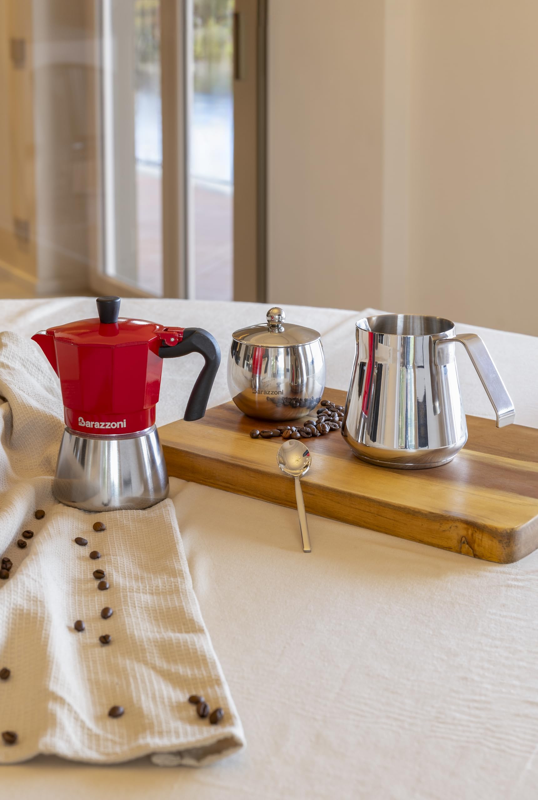BARAZZONI, Caffettiera, Alluminio e Acciaio, Modello Hybrid Rossa, 3 Tazze, Sicura, Solida, Elegante, Manico e Pomolo anti-Scottatura, Non Rovina i Piani ad Induzione, Accademia Maestri del Caffè