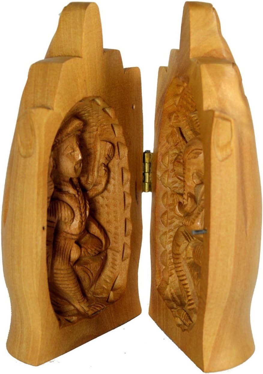 Purpledip Unique Décor : Statues of Lakshmi, Ganesh with Folded Hands in Namaskar Posture (10688)