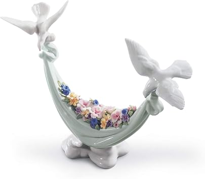 LLADRO Petals of Peace Doves Figurine. Porcelain Doves Figure.
