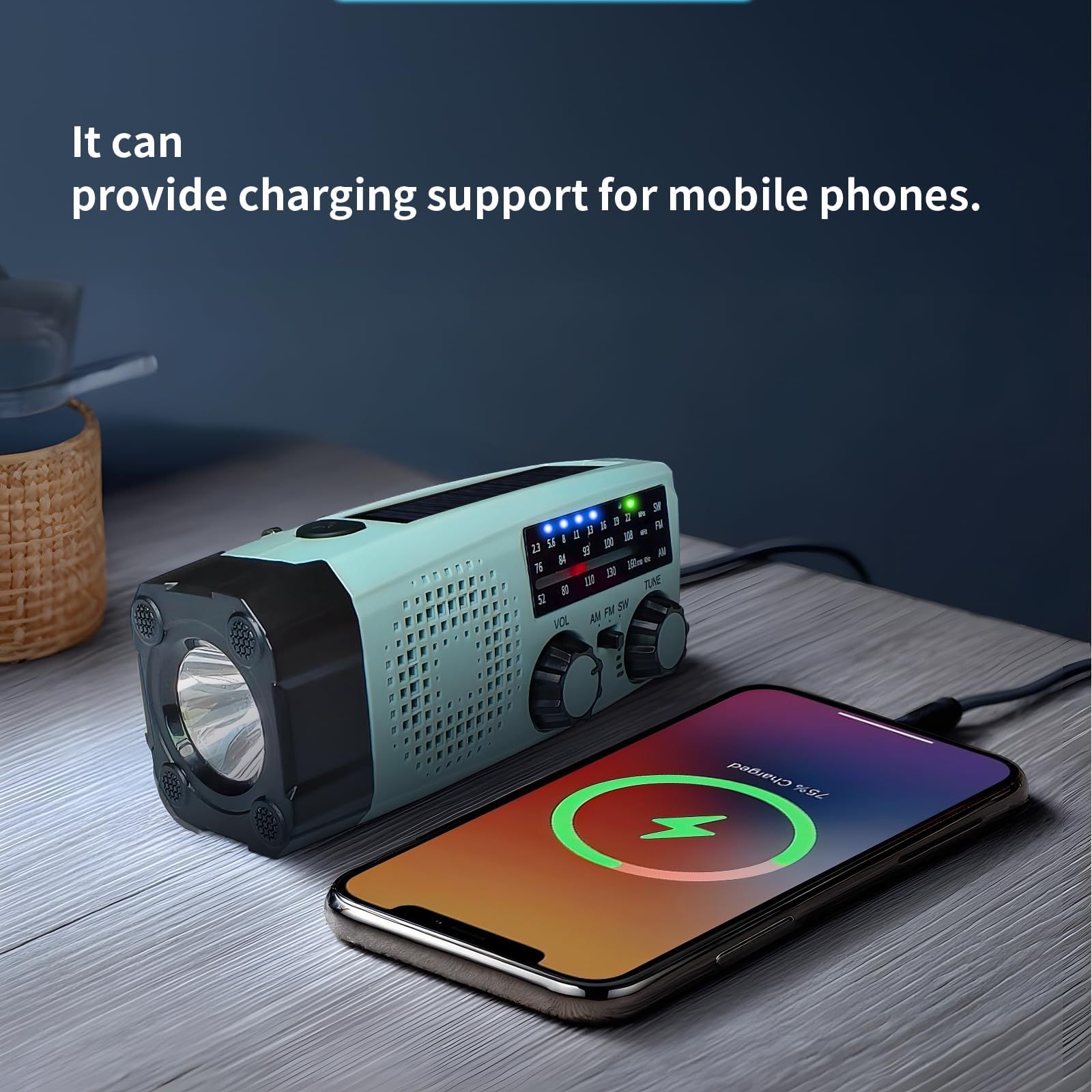 Radio Portable Urgence, Radio a Pile Rechargeable et Lampe Torche LED, Alarme SOS, Power Bank 2000mAh, Recharge par USB/Solaire/Dynamo, Radio AM/FM/SW pour Randonnée, Camping et Kit de Survie (IPX5)