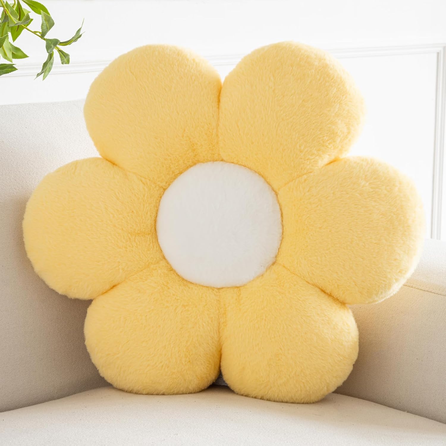 Flower Pillows, Decorative Pillows for Couch, Cute Daisy Pillow for Bed, Flower Shaped Decorative Throw Pillow Room Decor (Yellow, 19.6 Inches)