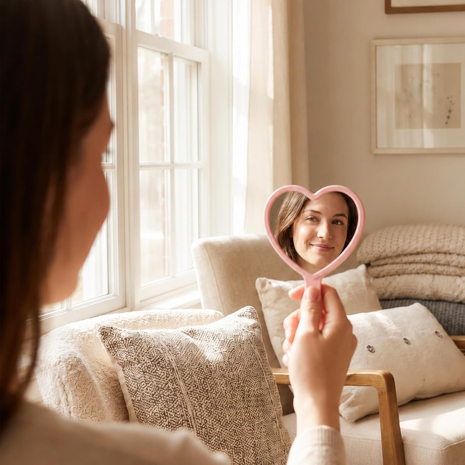 2 Pcs Handheld Mirror, Heart Mirror with Handle, Travel Cosmetic Mirrors for Makeup & Lashes, Women Gift (Black & Pink)
