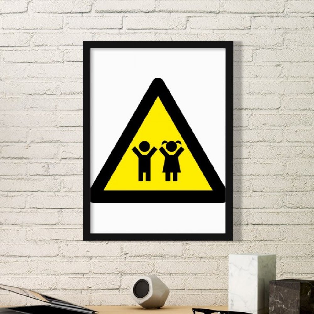 Cadre photo triangle d'avertissement jaune pour créer un espace de jeu sécurisé