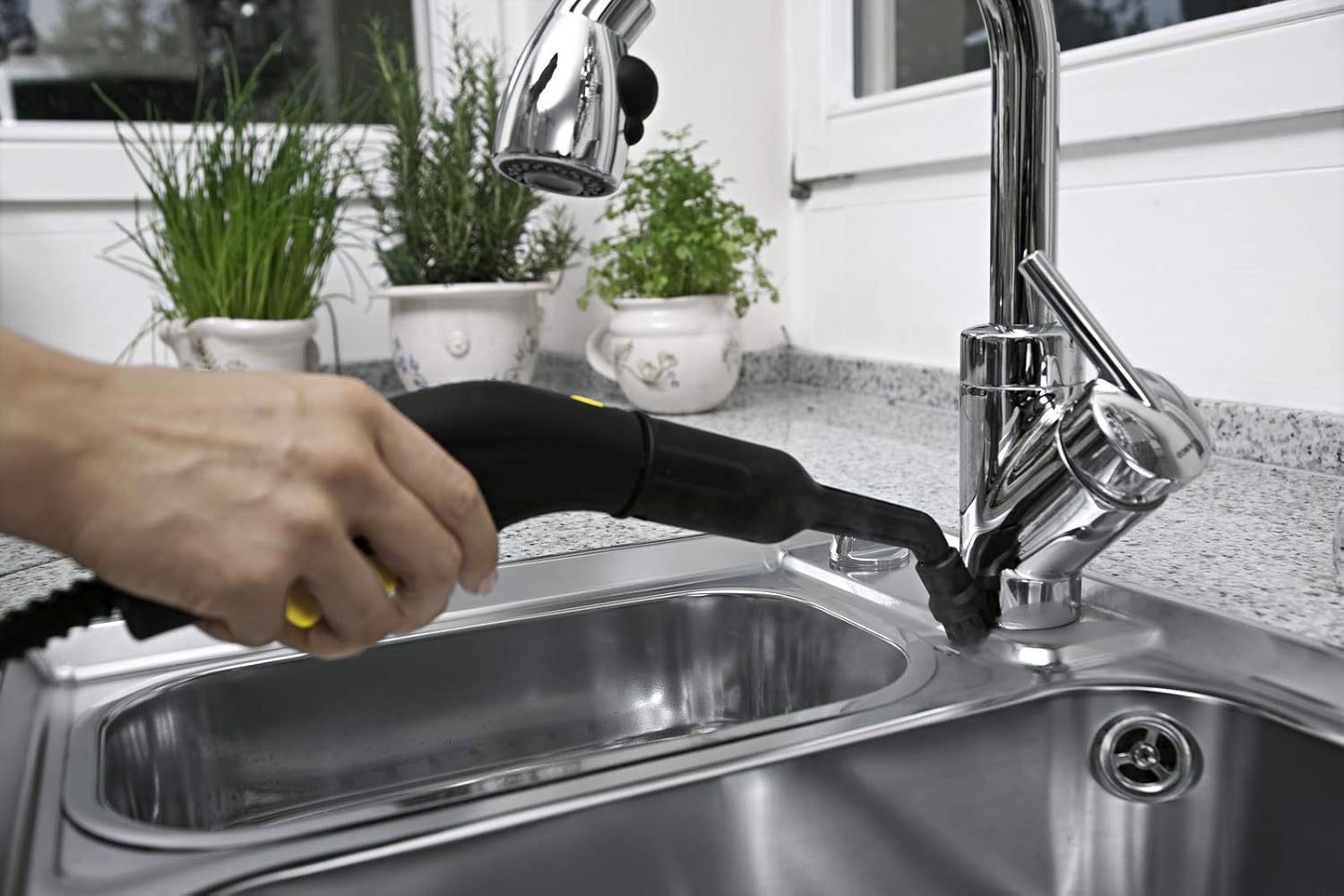 Point jet nozzle