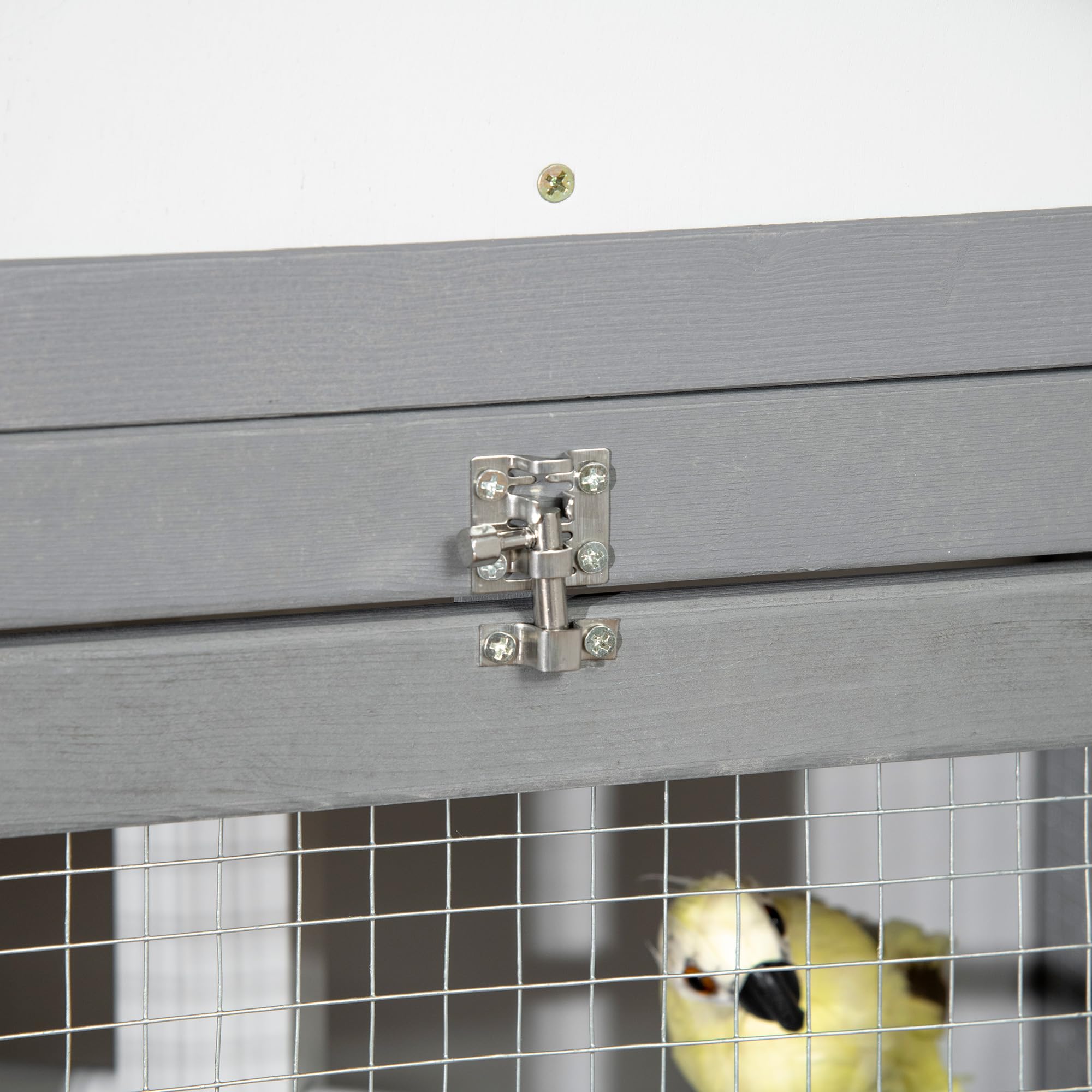 PawHut Gabbia per Uccelli da Esterno in Legno di Abete e Metallo, Voliera per Uccelli a 3 Aperture con Blocco, 4 Posatoi e Vassoio Rimovibile, 80.5x57x153 cm, Grigio Chiaro