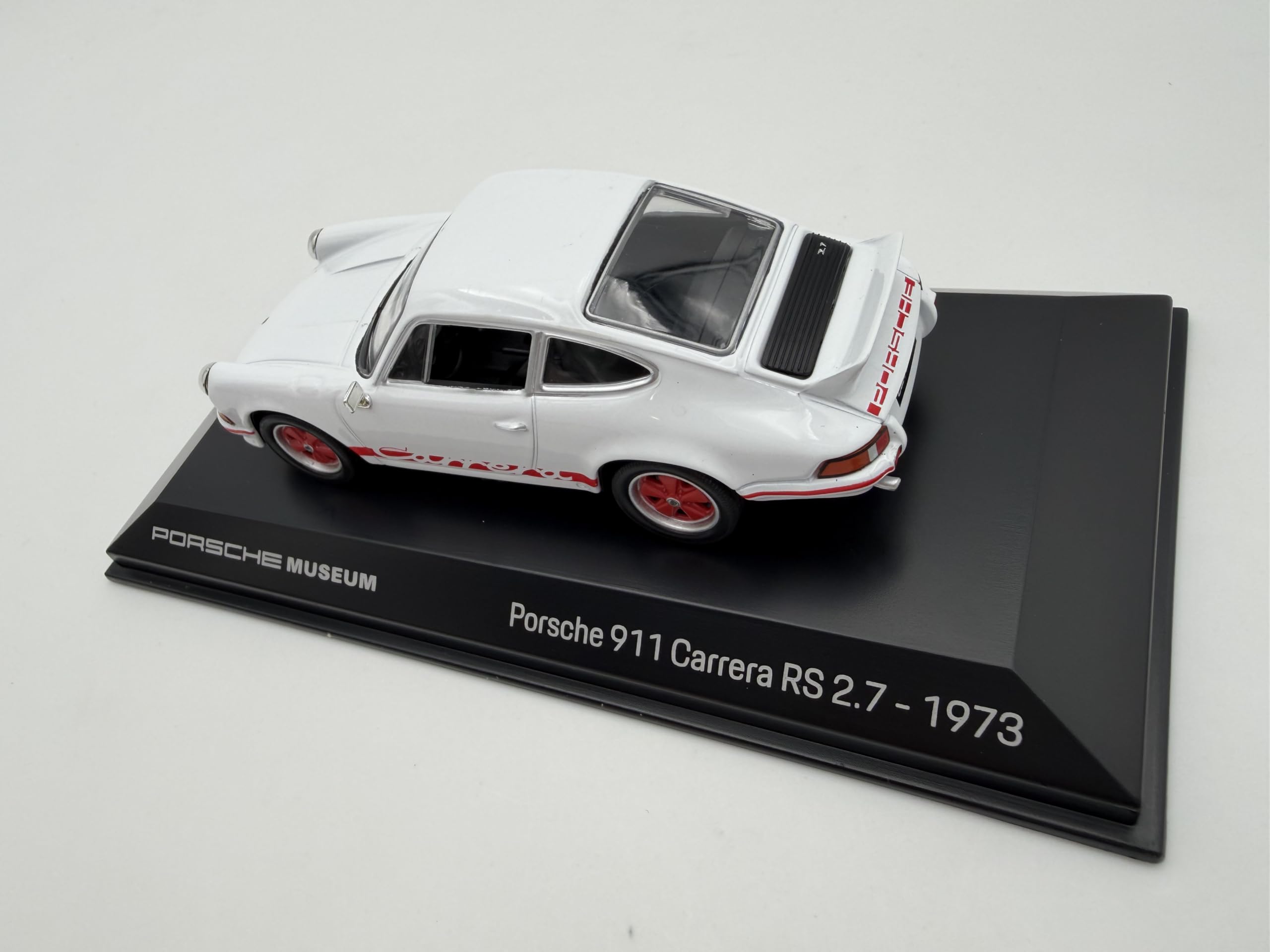Porsche 911 Carrera RS 2.7 1973 Modellauto 1:43, weiß - Detailgetreues Sammlermodell I GT Marketing I Miniatur Fahrzeug (Museum Edition)