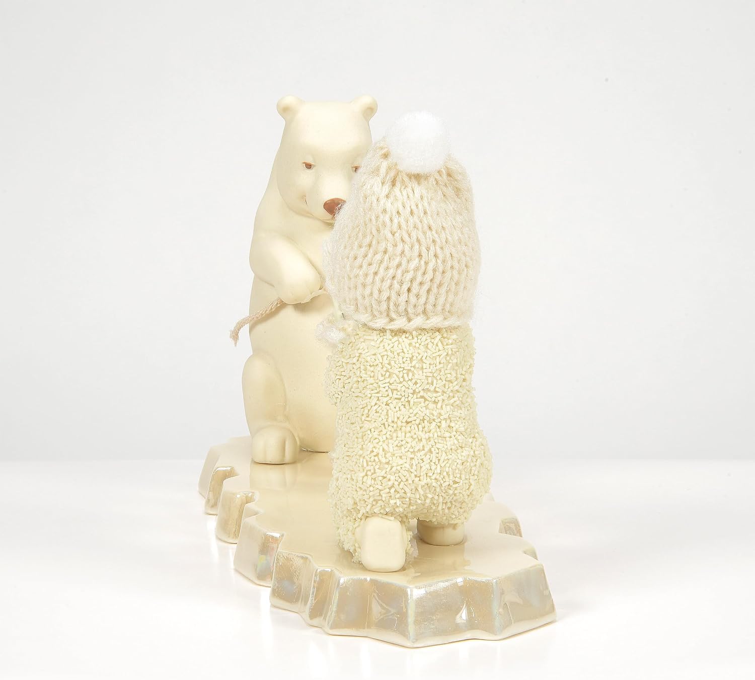 Department 56 Snowbabies Polar Shores the Stockings are Hung Figurine, 3.94 Inch, Multicolor