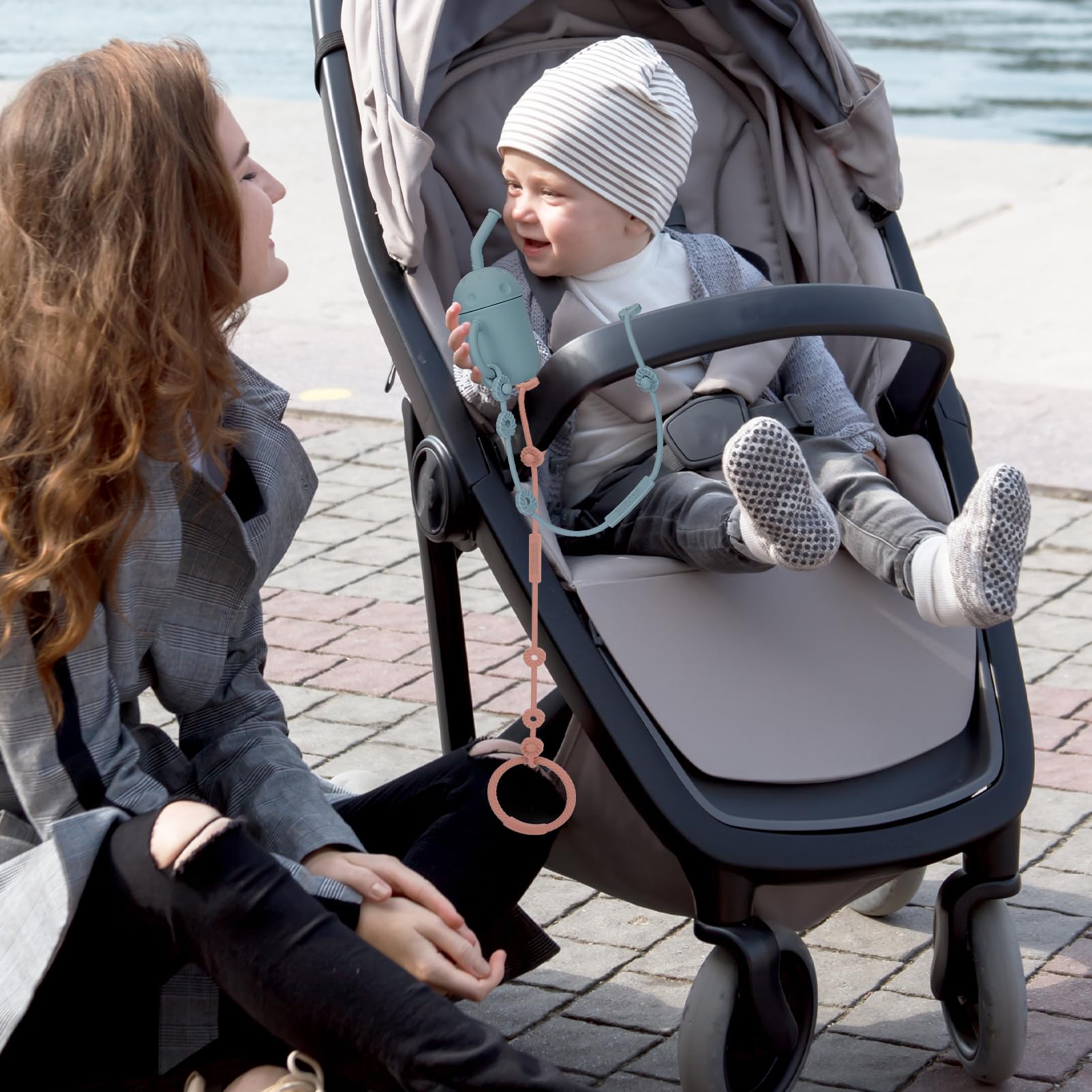 Cup Catcher, pasy bezpieczeństwa do zabawek, silikonowy kubek do picia, wózków dziecięcych, krzesełek, foteli samochodowych, nie zawiera BPA, 4 sztuki w opakowaniu