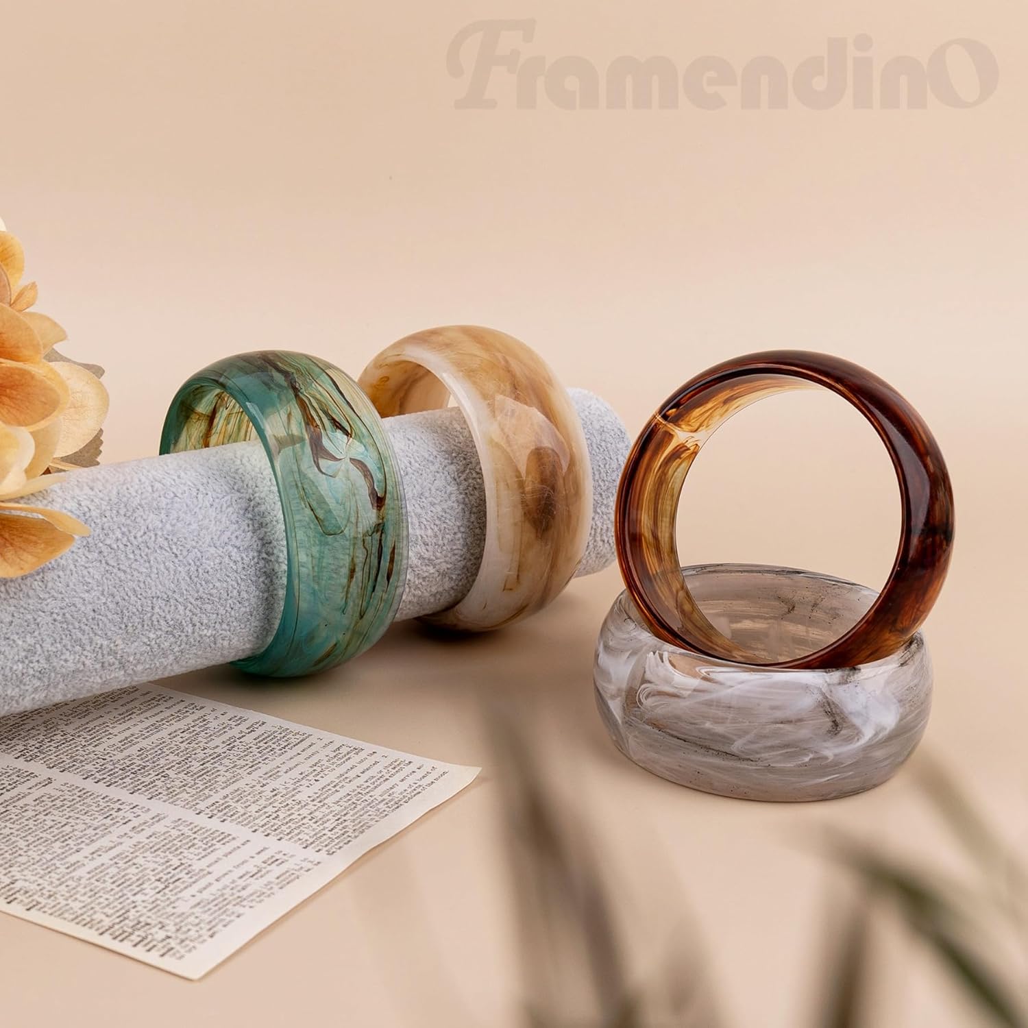 Framendino, 4 Pack Round Bangle Bracelets Acrylic Bracelet Colorful Resin Wide Wristbands Geometric Plastic Bracelets for Women - Image 4