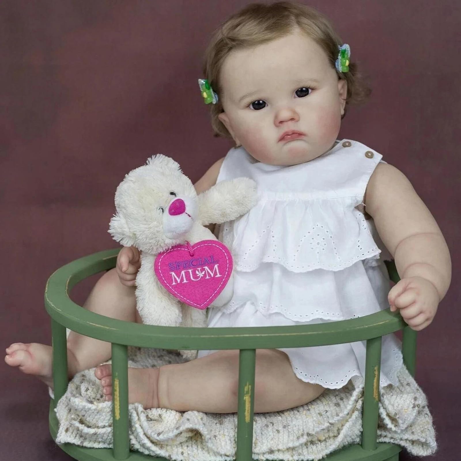 Bambole Reborn 50 cm Bambole Realistica con Corpo in Cotone Morbido, Vestito Bianco Ricamato e Capelli Ricci, Regalo e Oggetto da Collezione per Bambini dai 3 Anni in su(senza il peluche dell'orsetto)