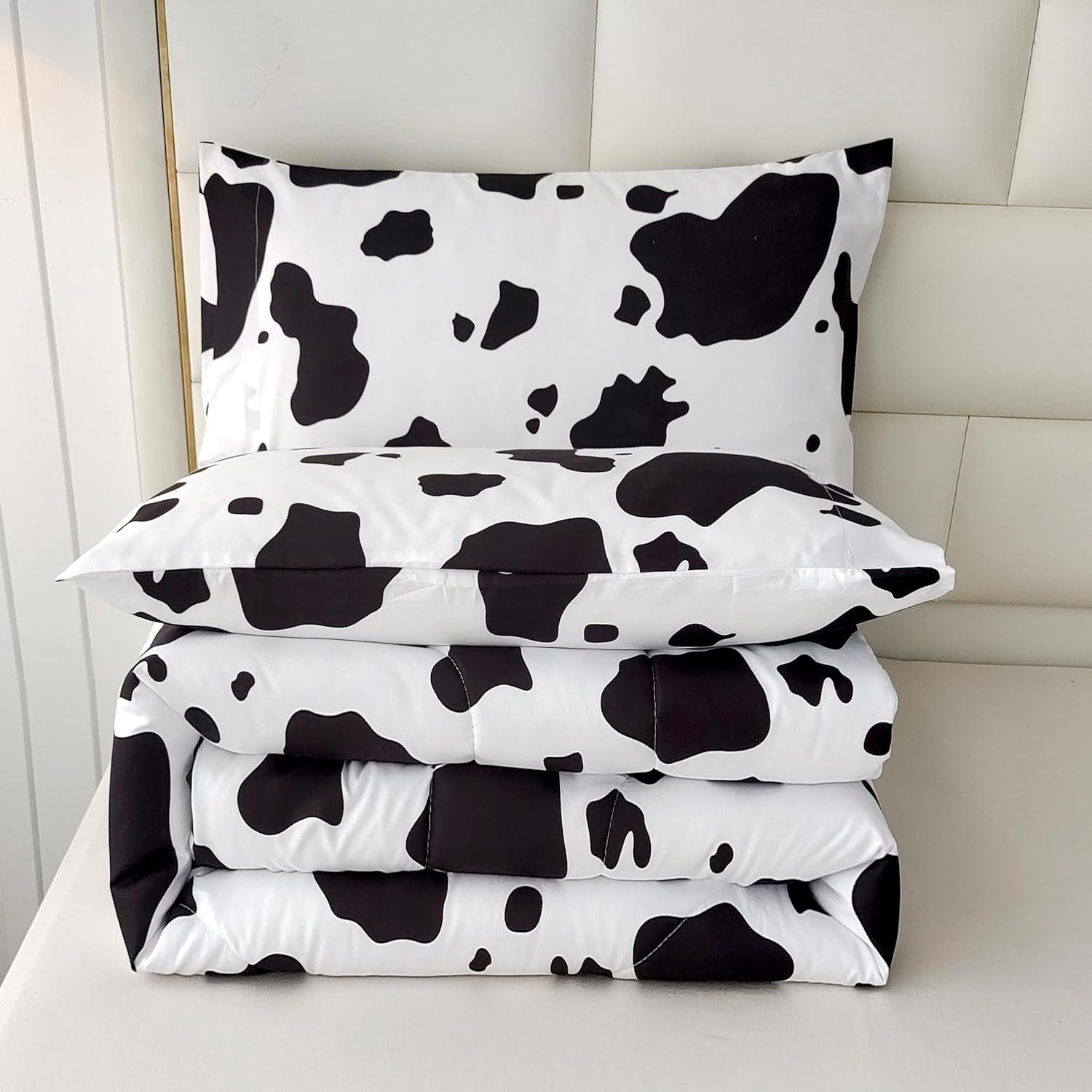 SDY 3 Pieces Milk Cow Print Stuff Bedding Comforter Set Full with 2 Pillowcases for Kids Teens Girls Women, Microfiber, Easy Wash, Light Breathable Cozy White Base Cute Milk Cow Pattern, Full Size… - Image 8