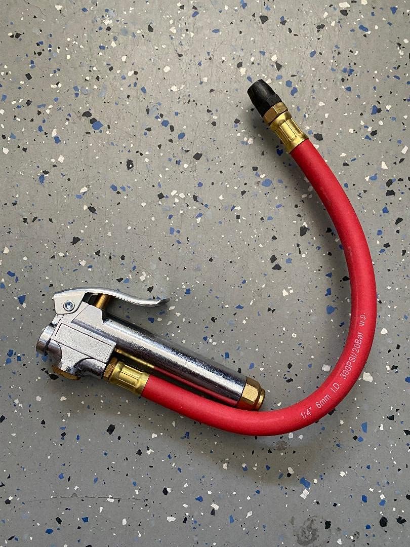 REPLACEMENT Amflo 150 12" Heavy Duty Straight-on Tapered Chuck Inflator Gauge - 10 to 90 PSI