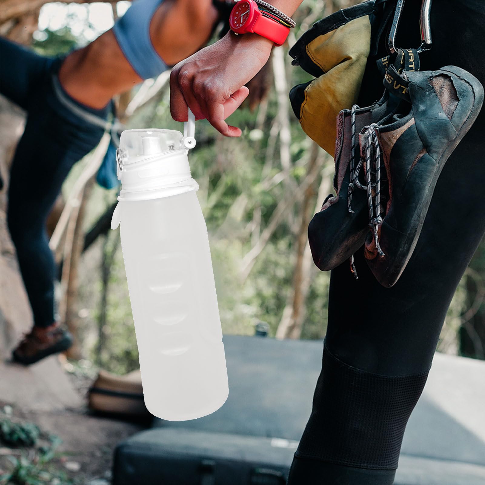 Faltbare Trinkflasche Sport 1L/550ml,Silikon Flasche mit Ein-Knopf-Bedienung Trinkflasche Faltbar Ultraleicht & Auslaufsicher,Wasserflasche Faltbar Festival Sport Outdoor AktivitatenRadfahren (Weiß) Sport & Freizeit