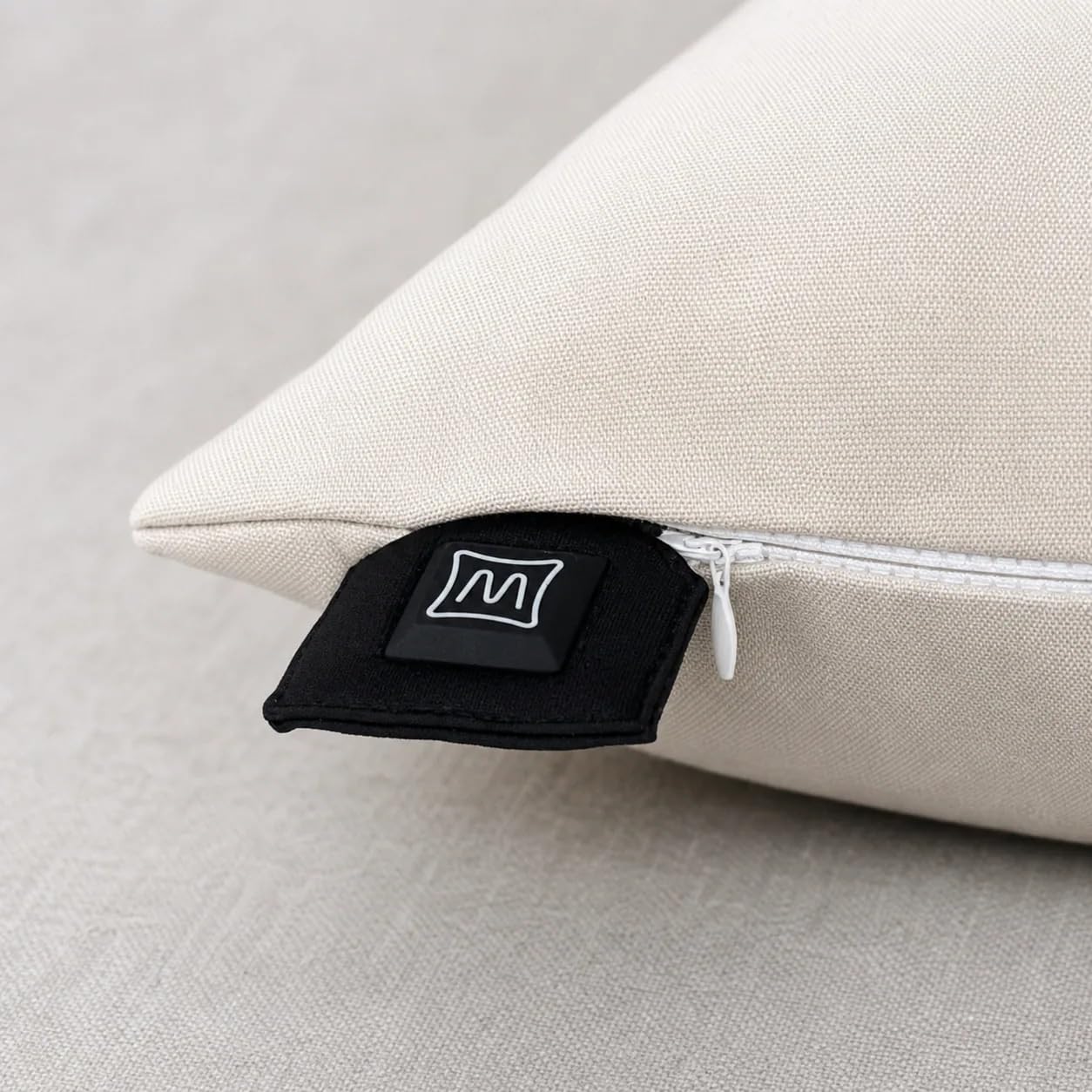 Universelles beheiztes Kissen-Inlett 45 × 45 cm mit 10.000 mAh Powerbank – Infrarot-Heizpanel – 3 Wärmestufen