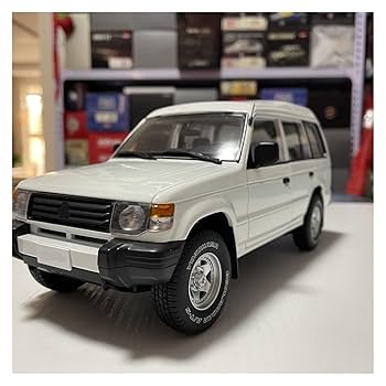Mitsubishi パジェロ　ラリー 1/18 ミニカー 203　WRC Amazon.co.jp: キョウショウエッグ 1/18スケールRC ダカール
