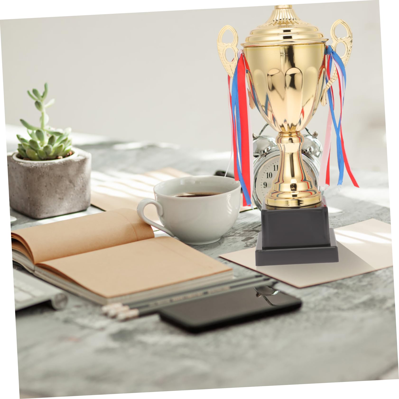 ibasenice Goldene Metall Trophäe mit Zartem Design Realistische Spielbelohnungstrophäe für Kinder bei Sportwettbewerben und Schulsportfesten