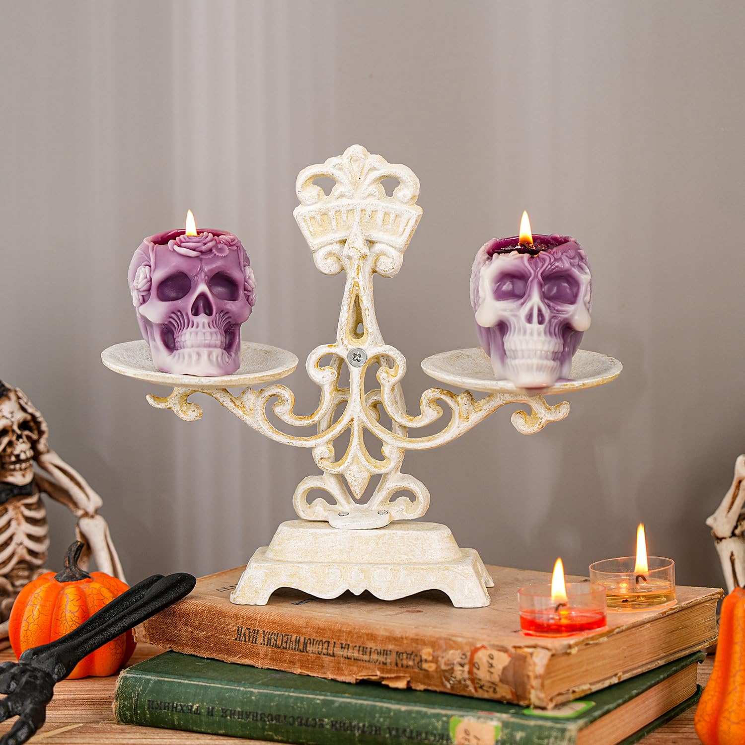 Sungmor Portacandele vintage in ghisa, stile rustico a doppio vassoio, design a scala di equilibrio, in stile antico, centrotavola da tavolo in metallo bianco per candele a pilastro o tealight