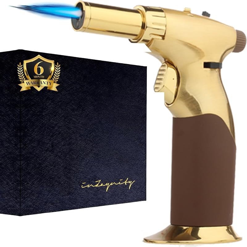 Pistola de soplete de butano de doble llama - Mini soplete de mano de lujo recargable para cocinar, crema brulée, soldadura y arte de resina - Llama ajustable con bloqueo de encendido - Marrón dorado por inZaynity®