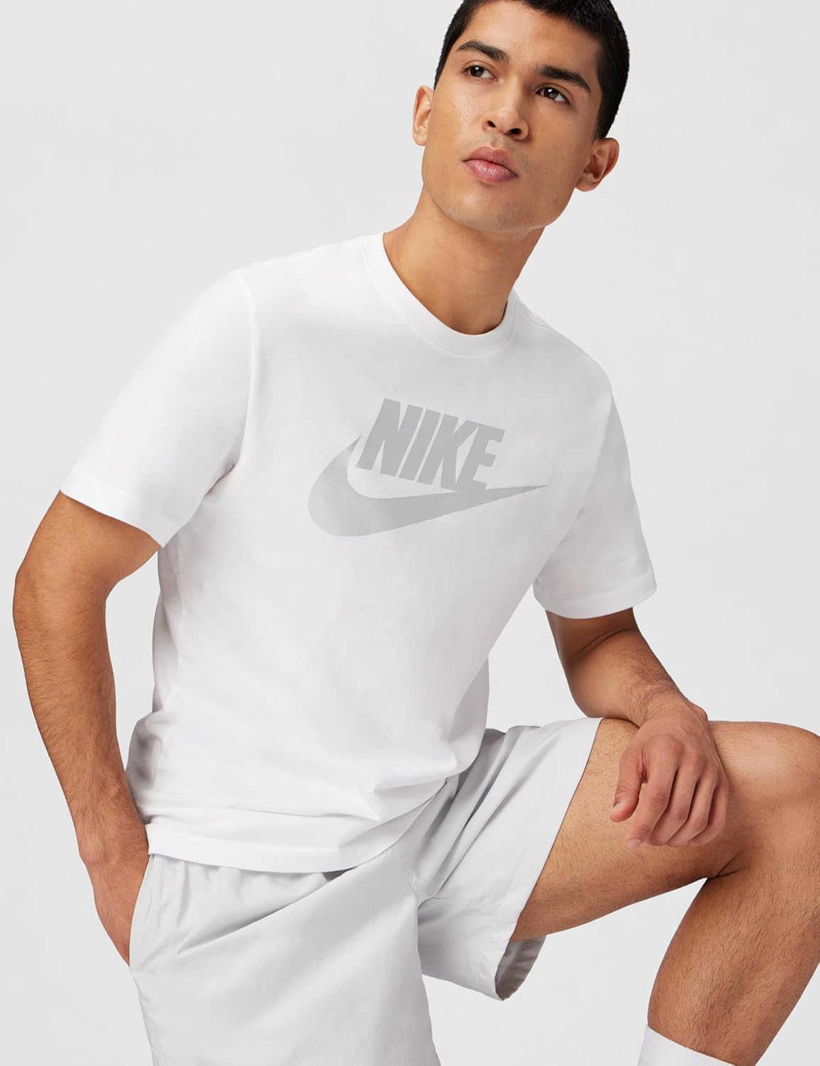 Nike Men's Logo Sportswear T-Shirt - Image 5