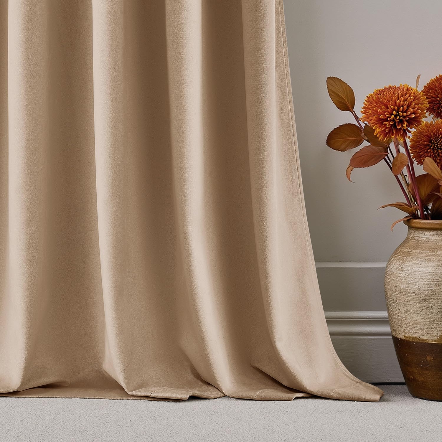 Woaboy Samtvorhang mit Kräuselband Blickdichte Vorhänge 140x245 cm Beige | 2er Set Samt Gardinen Deko Schöne Dicke und Schwere Wohnzimmer Schlafzimmer Verdunkelung Thermovorhang