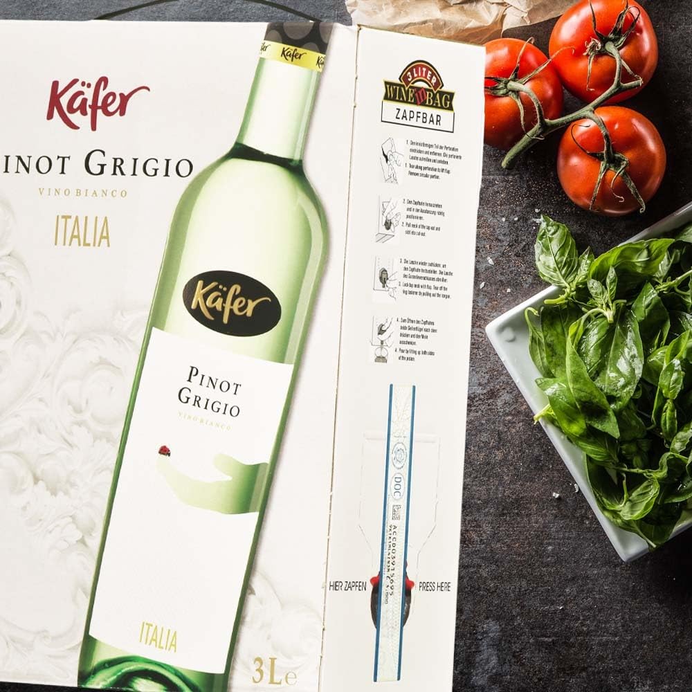Käfer Pinot Grigio DOC, trocken, Bag-In-Box, sortenreines Weinpaket + VINOX Winecards (4x3,0l)