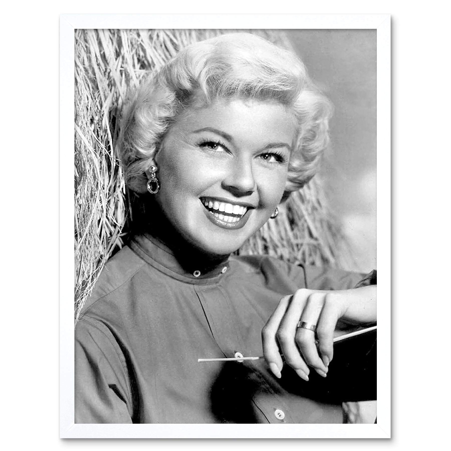Wee Blue Coo Hollywood Publicity Shot Doris Day Art Print Framed Poster Wall Decor 12X16 Inch