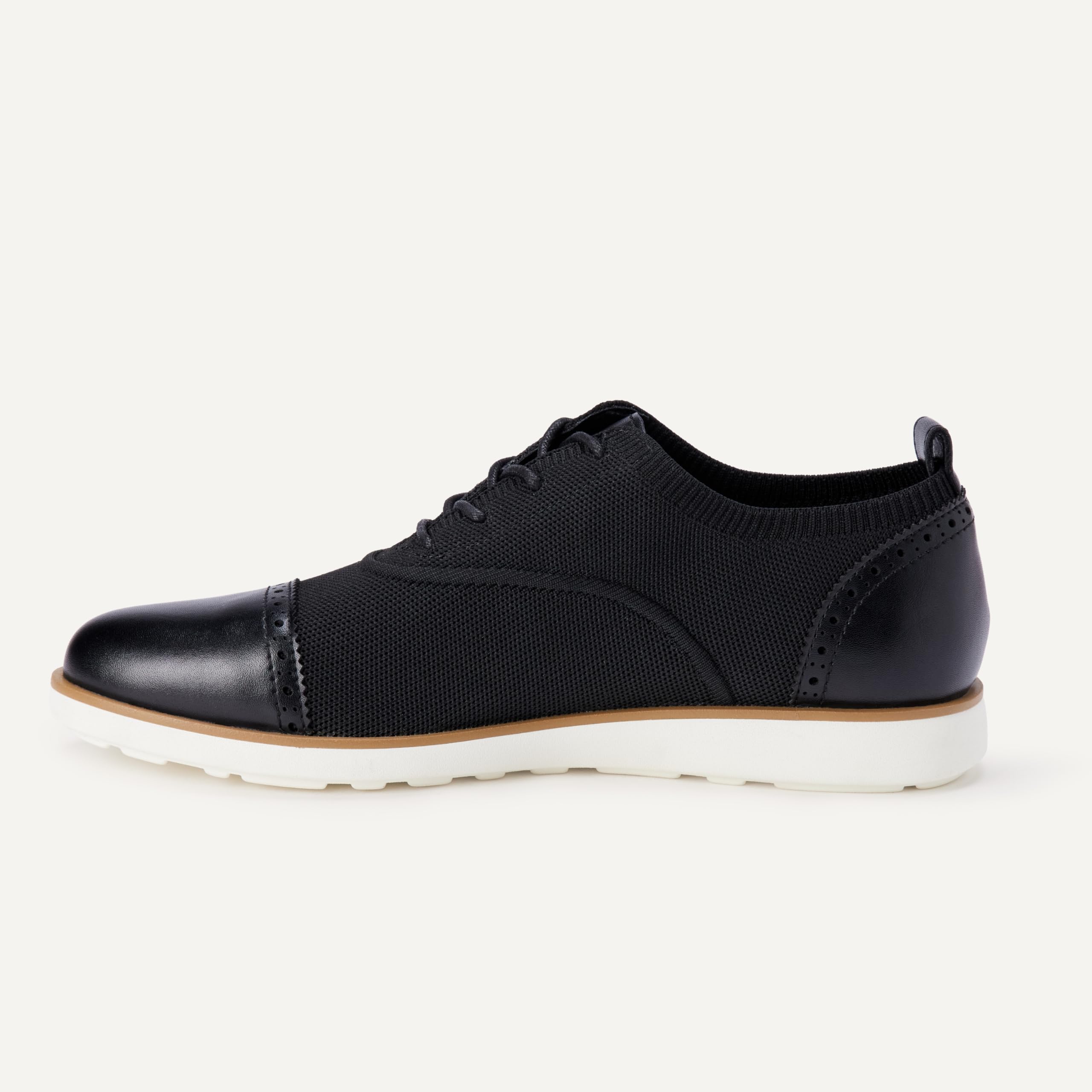 Amazon Essentials Scarpe da Ginnastica Oxford con Brogue, Stile Smart Casual in Maglia Uomo