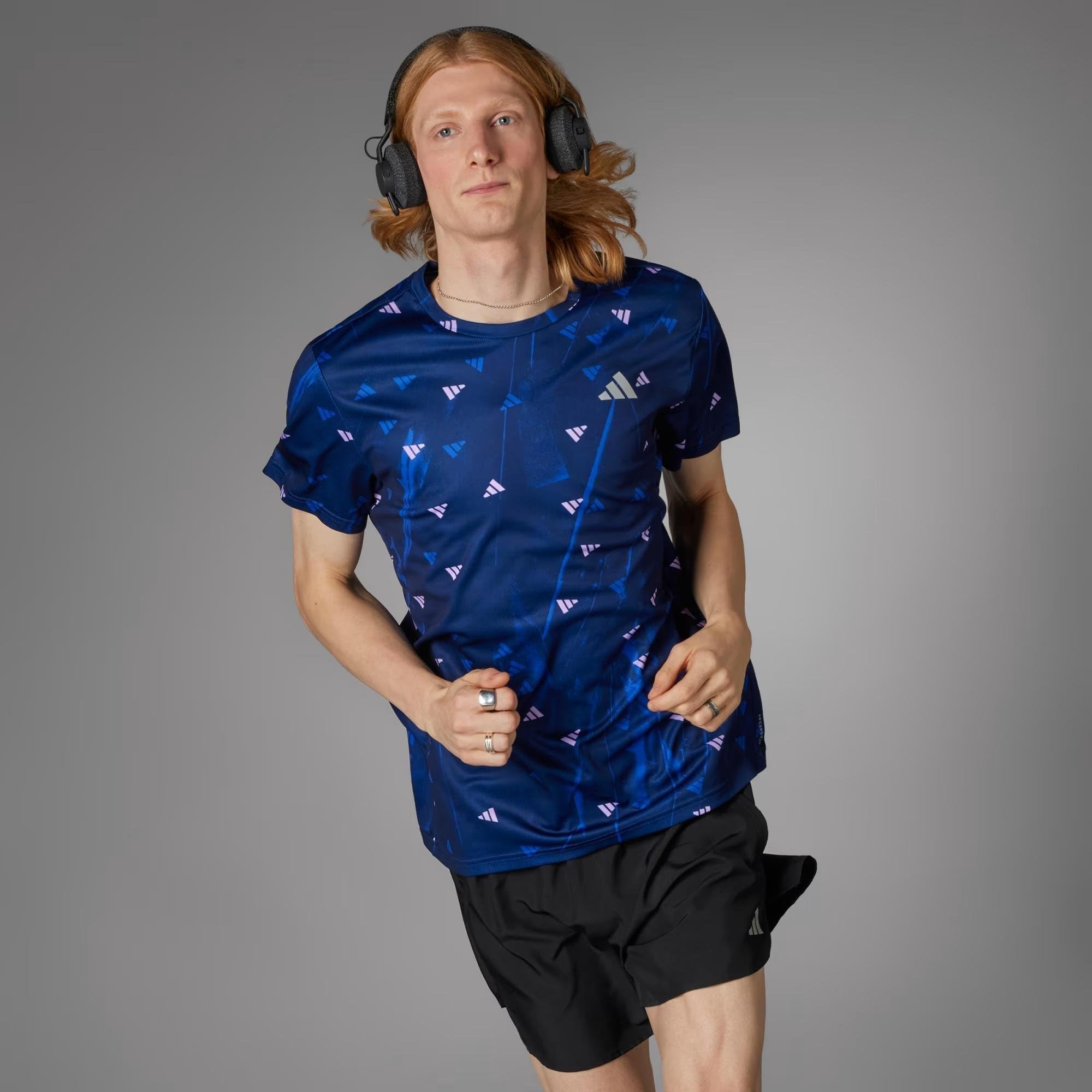 adidas Men's Run It Brand Love Tee, Dark Blue, M