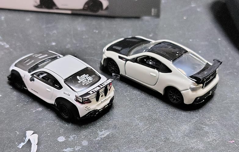 Amazon | MINI GT 1/64 Toyota GR86 LB☆Nation ホワイト (右ハンドル