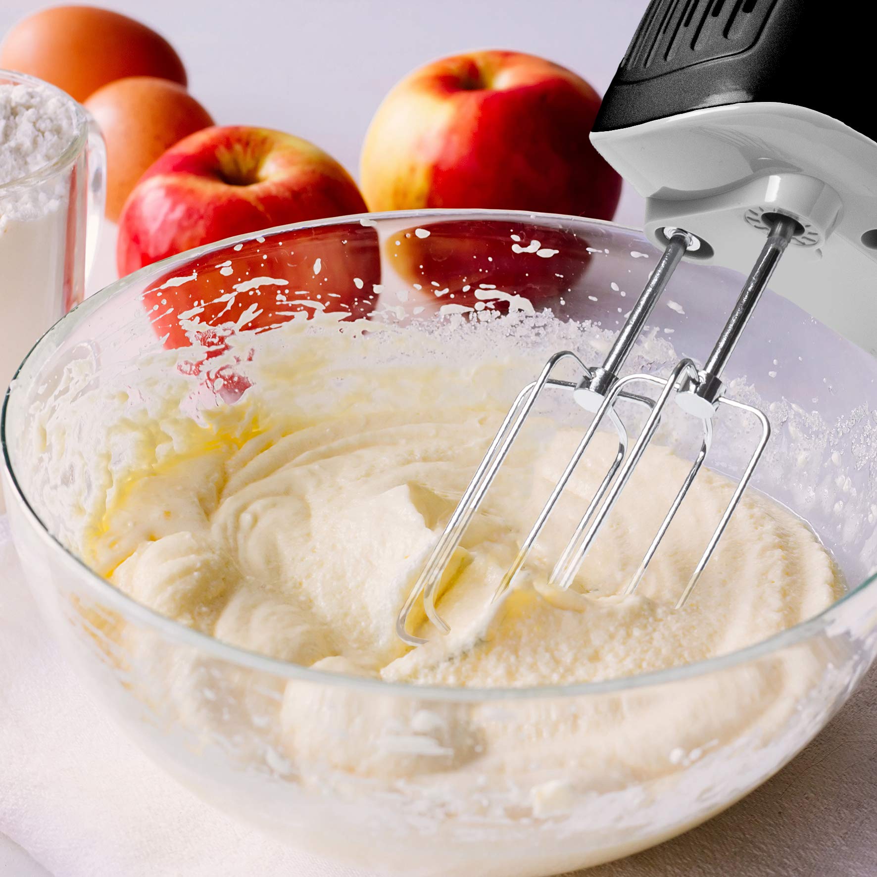 Duronic HM4 BK Sbattitore elettrico 400 W, Mixer 5 velocità e funzione turbo, Frusta elettrica con contenitore per accessori, 2 sbattitori 2 ganci e 1 frusta in acciaio INOX, Nero, Leggero