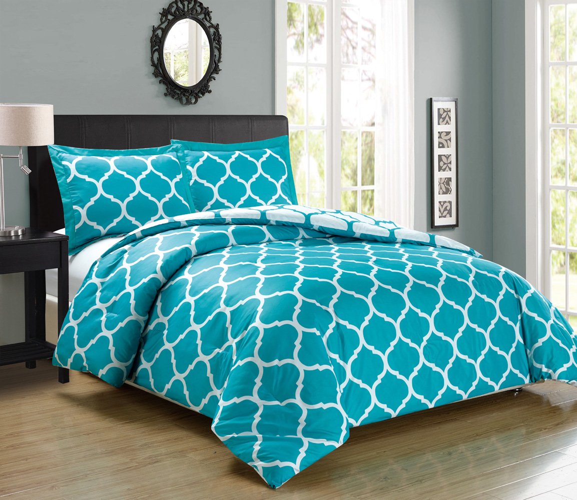 Full/Queen, Turquoise Blue/White Quatrefoil 3 Piece Luxury Turquoise