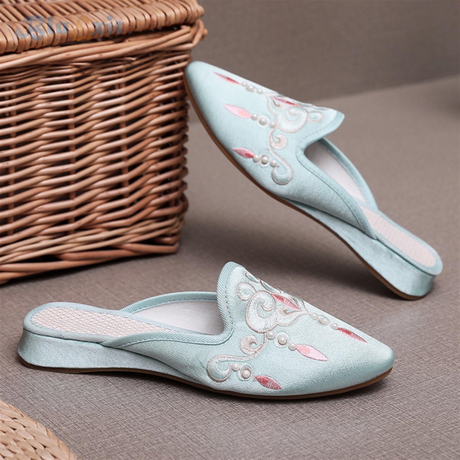 Mules / Chaussons Femme En Toile Brodée Floral – Taille 37, Semelle Plate, Style Rétro – Neuf Avec Emballage