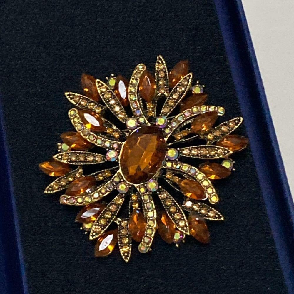 激レア WEEKENDS ラインストーン シリーズ テディベア ブローチ ウィークエンズ WEEKENDS テディベア ブローチの通販 by