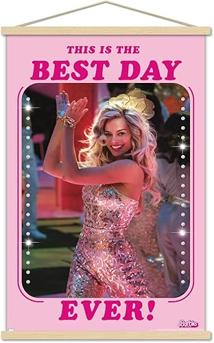 Trends International Mattel Barbie The Movie - Póster de pared del mejor día de la historia, 22.37 x 34.00 pulgadas, paquete de impresión y colgador