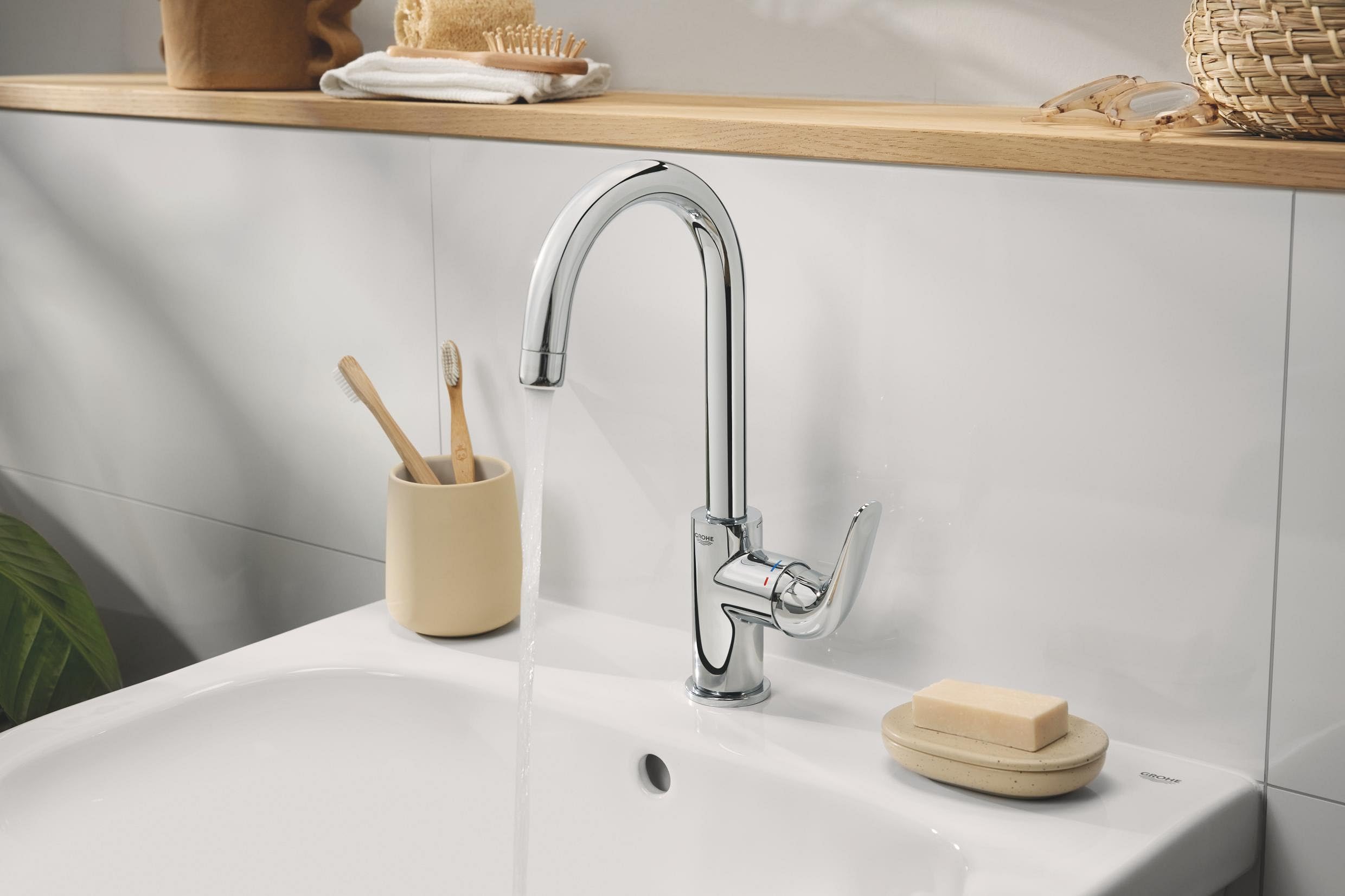 GROHE Swift, Waschtischarmatur hoch, wassersparend (Wasserhahn für das Bad, Badarmatur mit Zugstangen-Ablauf, 31cm hoch, mit 3in1 Werkzeug, einfache Installation am Waschbecken), chrom, 24330001