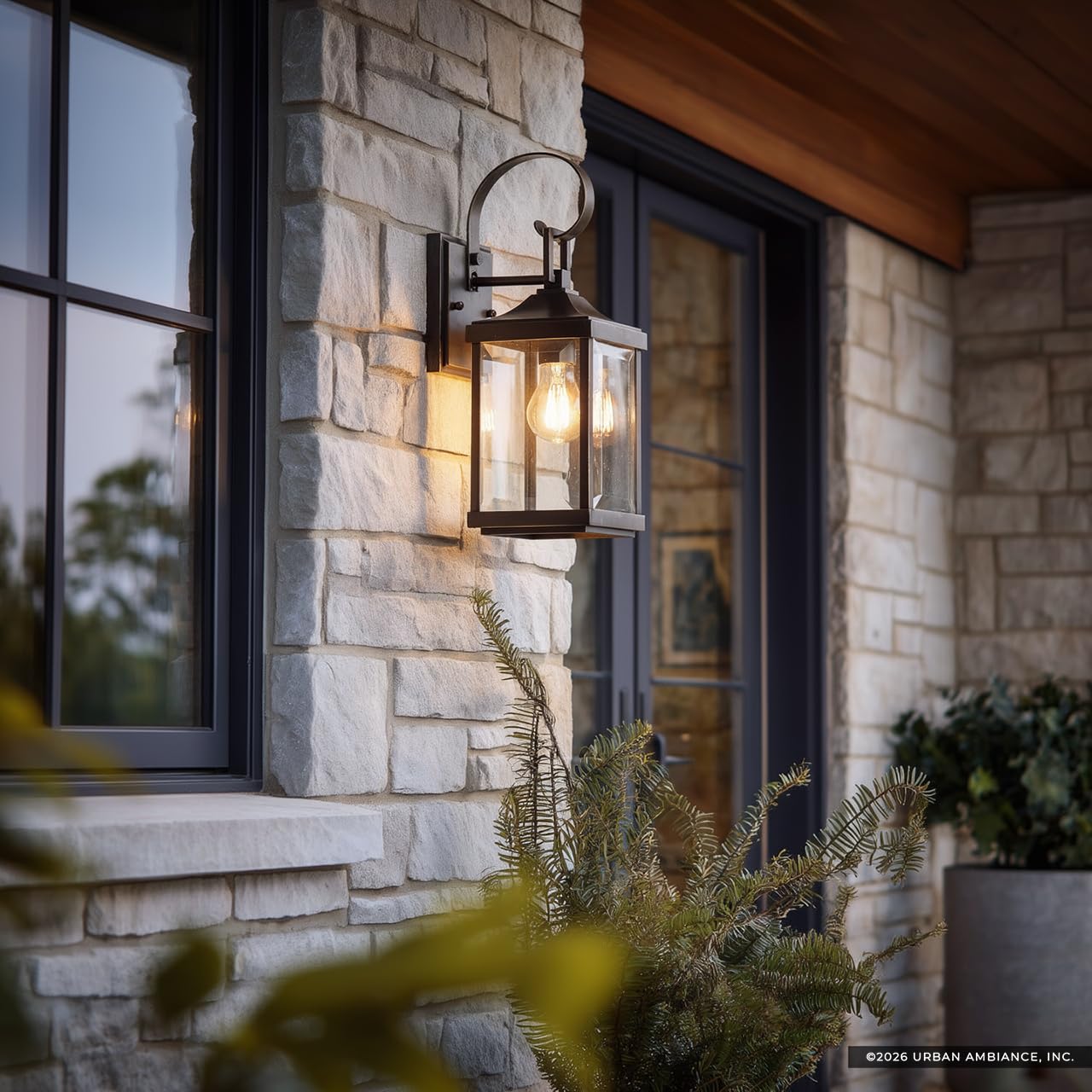 Urban Ambiance Luxury Colonial Outdoor Wall Light, Small Size: 15