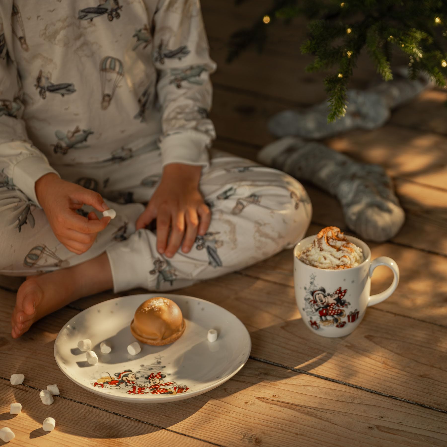 Micky & Minnie Kaffeetasse Disney, 4er-Set, 350 ml, Porzellan, Spülmaschinenfest, Winter, Weiß