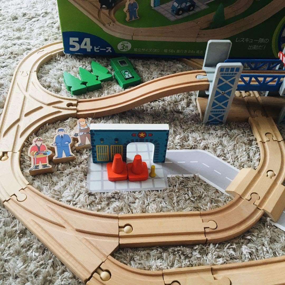 Amazon.co.jp: イマジナリウム 木製レスキュー トレインセット