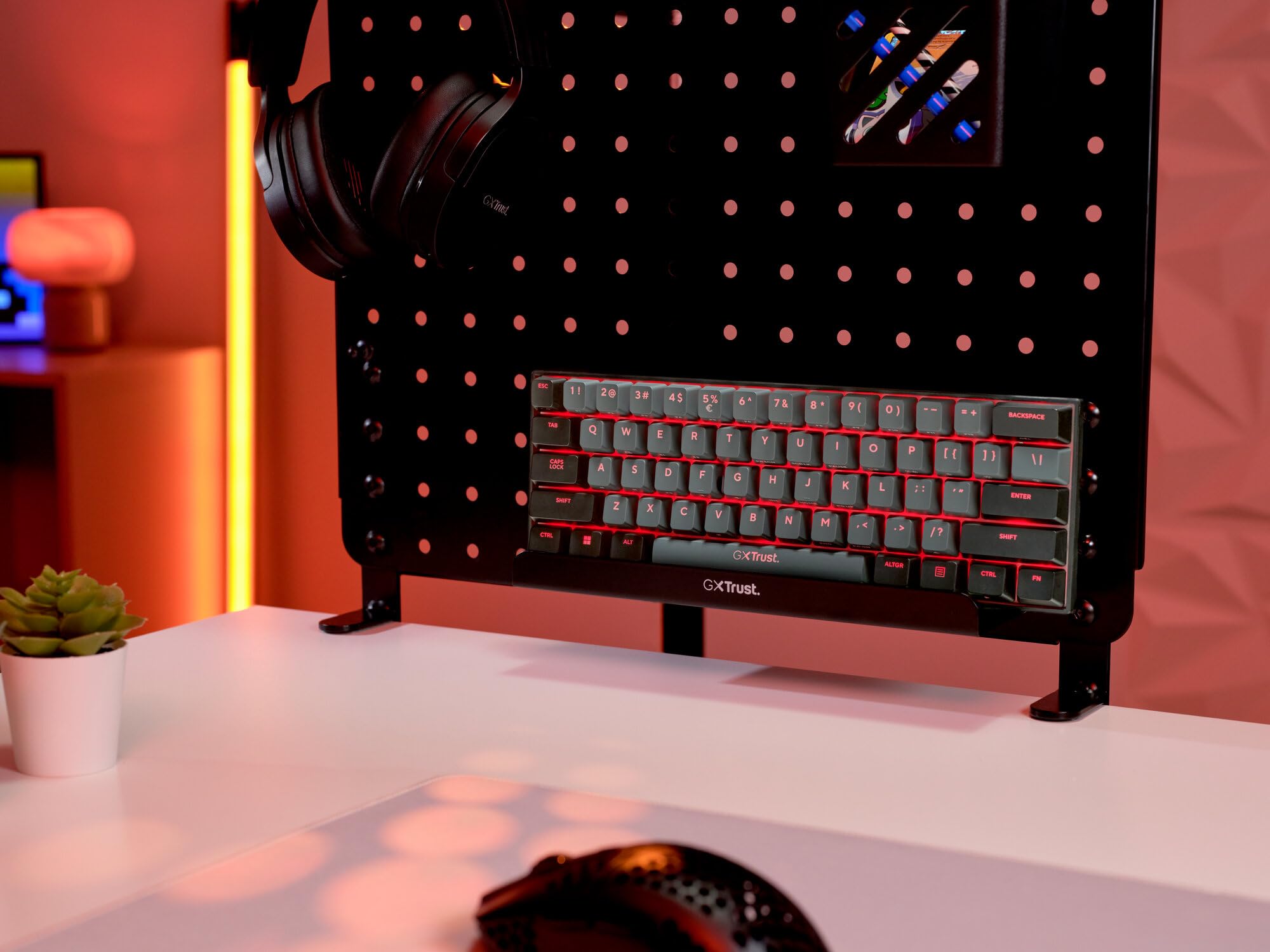 GXTrust Revyn Tastiera Gaming Meccanica 60% Mini Layout Italiano QWERTY | Tri-Mode 2.4GHz/Bluetooth/USB, Batteria de 50 Ore, Ricaricabile, RGB, Keyboard per PC Laptop, Grigio/Nero