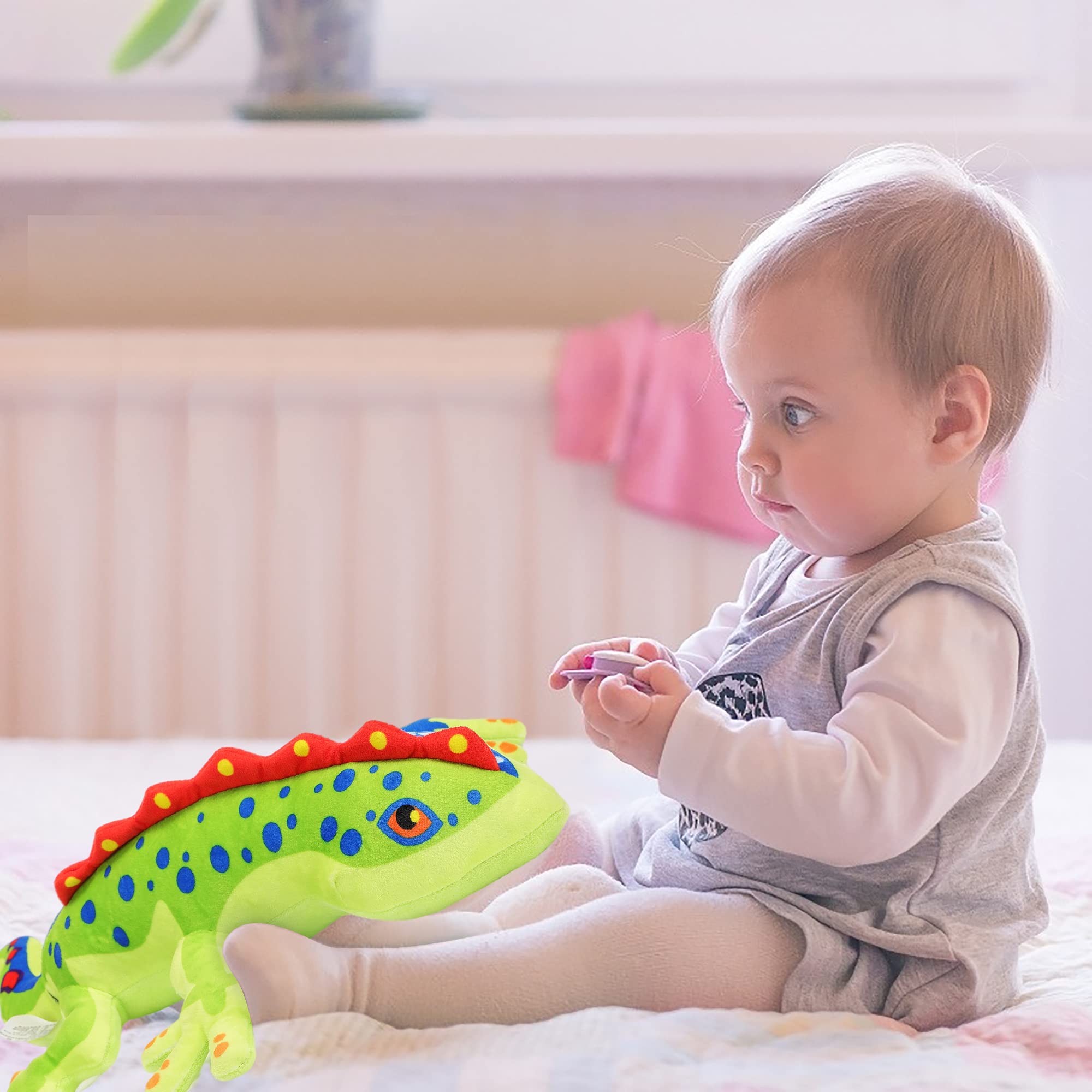 stuffed gecko toy