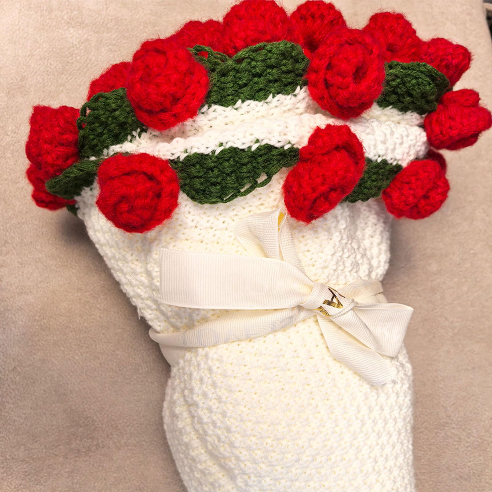 Koc z motywem bukietu kwiatów wykonany szydełku, Kocyk z bukietem róż wykonany ręcznie na szydełku 80-150 cm(80 cm (33 flowers))