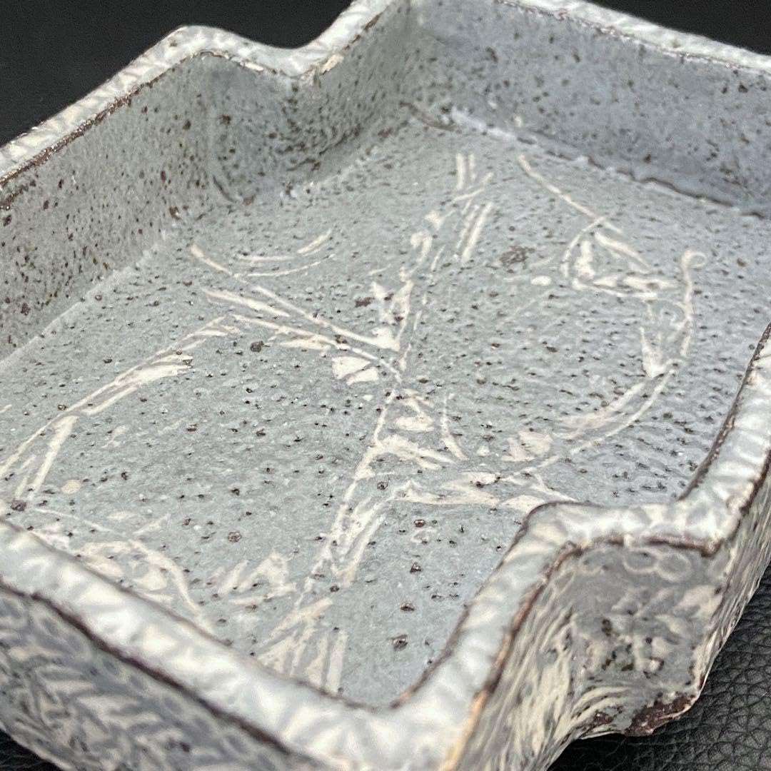 坂口健 東御土風紋三島向付 皿 器 作家もの 作陶展 共箱つき Amazon.co.jp: 坂口健 東御土風紋三島向付 皿 器 作家もの 作陶