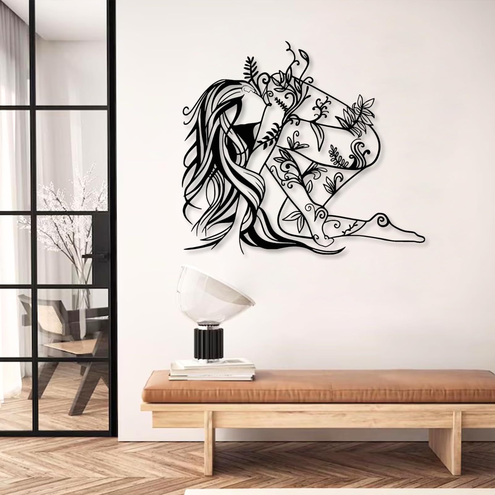 Décoration murale métal pour habiller un grand mur de salon vide