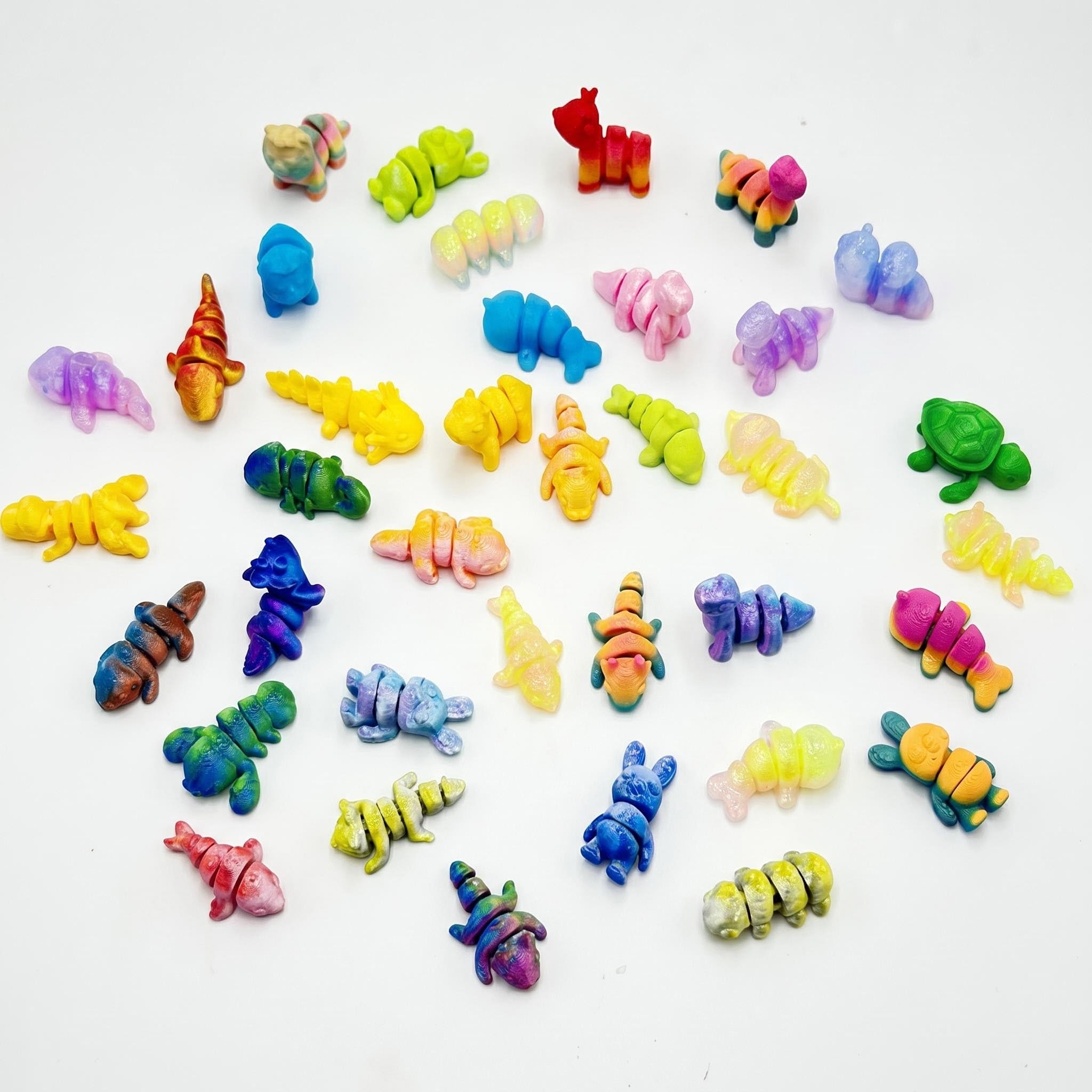 Copbopwn 60PCS Mini 3D Printed Animals Figures with Movable Joints Random Cute 3D Printed Axolotl Flexible Articulated Fidget Toys for Desk Decor Home Office Photography Prop Party Favor