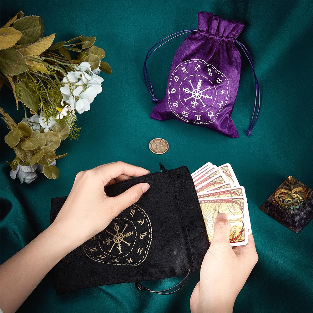 CREATCABIN 2 Bolsa Tarot Terciopelo Almacenamiento Tarjetas Tarot,12 Bolsas Constelaciones,Soporte para Runas con Cordones,Embalaje Grande para Cartas Tarot,Joyería Cristal,Dados,18x13cm,Negro Morado