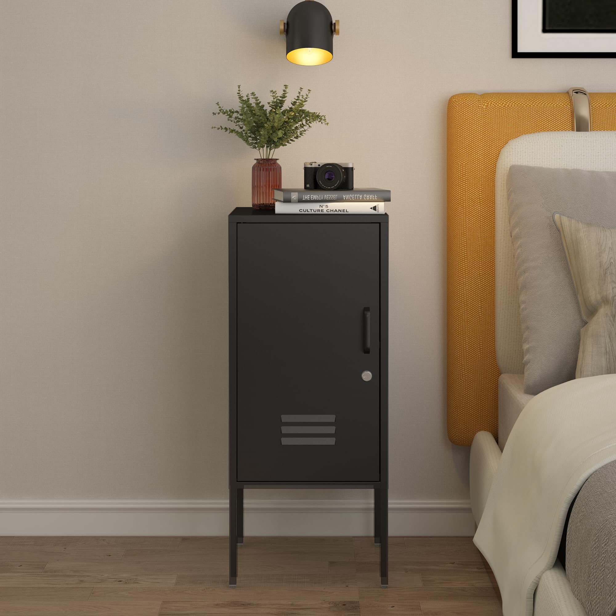 [en.casa] Nachtschrank Hausjärvi 2er Set Nachttisch 82 x 35 x 35 cm Nachtkästchen Beistelltisch mit 1 Tür Metallschrank Beistellschrank abschließbar Büroschrank Stahl Schwarz